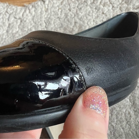 SAS: Black Leather Patent Leather Tip& Heels Toes Slip On Ballet Flats Sz 11.5M - Picture 9 of 11